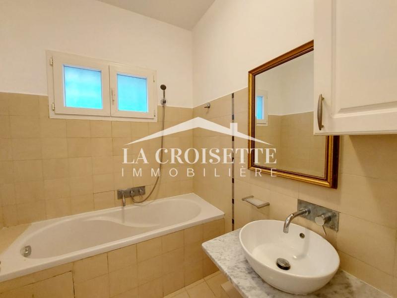 Appartement S+2 avec jardin à La Marsa 